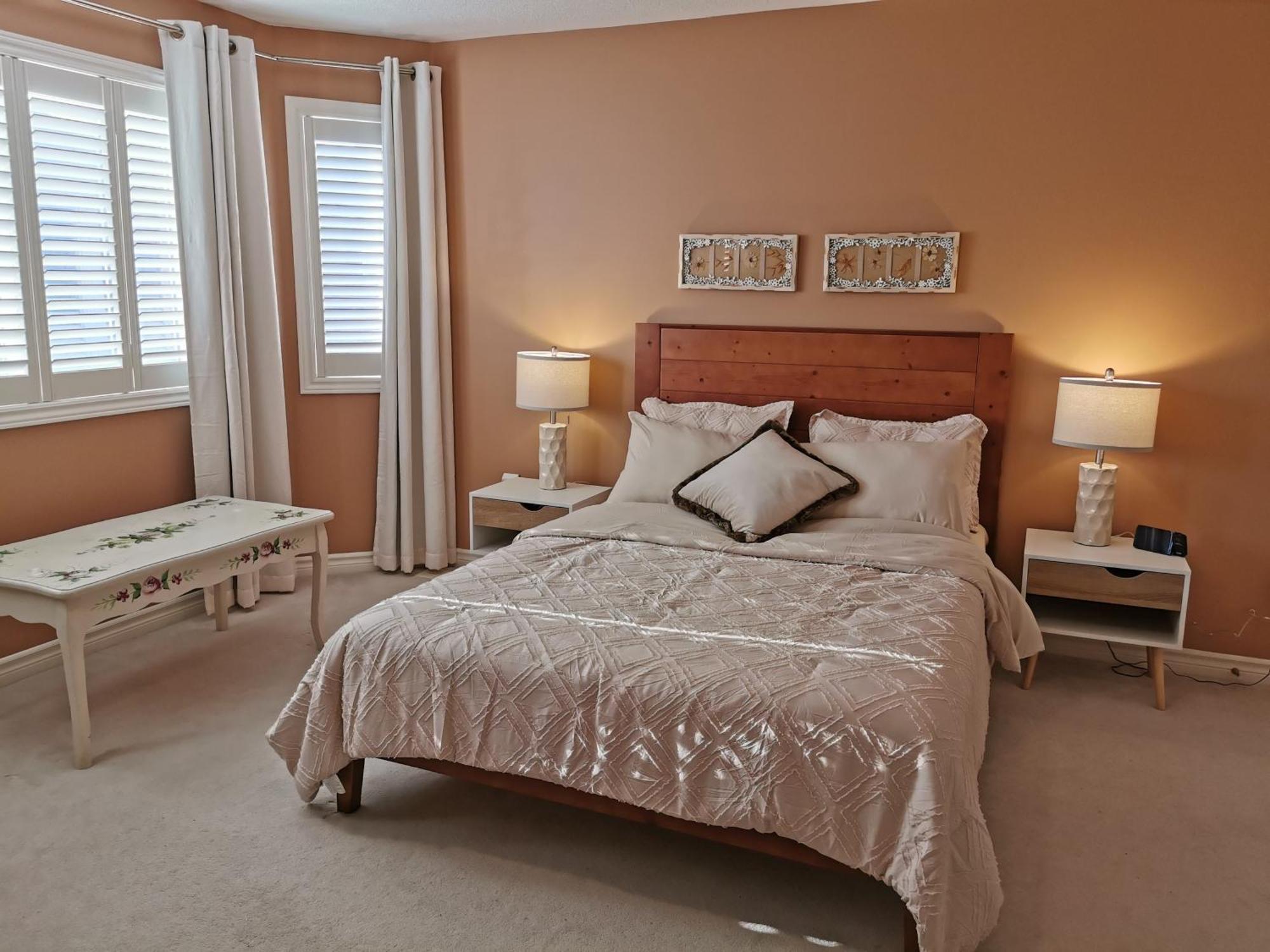4 Bedroom 3 Washroom Charming Home In Markham With Warm Cozy Vibe Kültér fotó